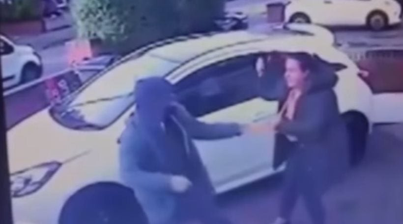 «Μαμά -εξολοθρευτής» – Δείτε τι έκανε σε επίδοξους κλέφτες (βίντεο)